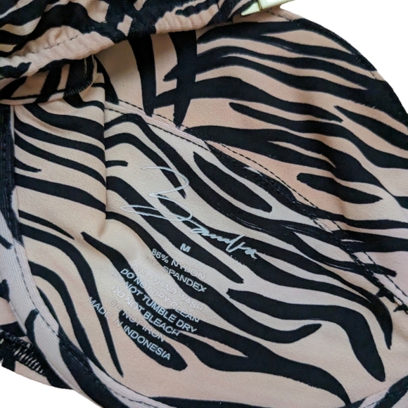 Bamba Swim Bella Bra Bikini Top + Elle Bottom in Tiger – M - Picture 8 of 12